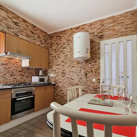 Stunning In 托雷维耶哈